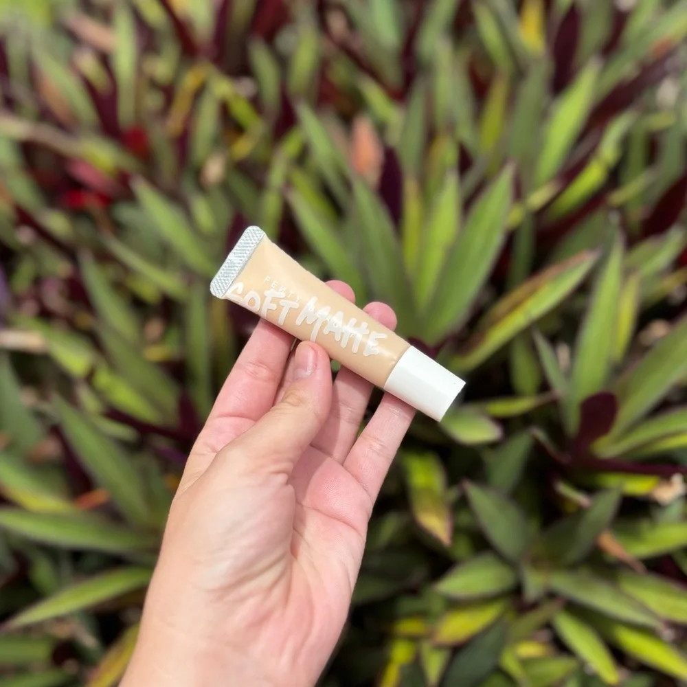 Fenty Beauty Mini Pro Filt’r Soft Matte Foundation • Shade 150